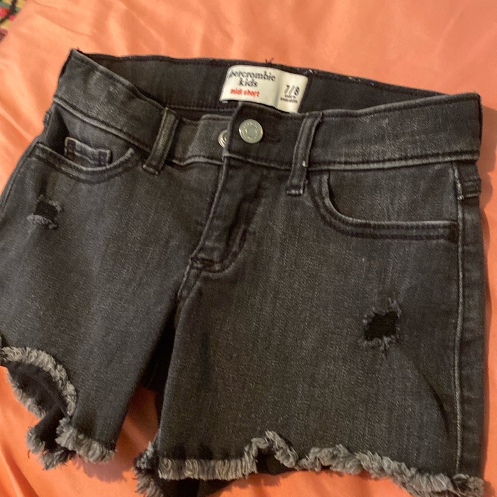 Black Abercrombie, kids shorts size 7/8